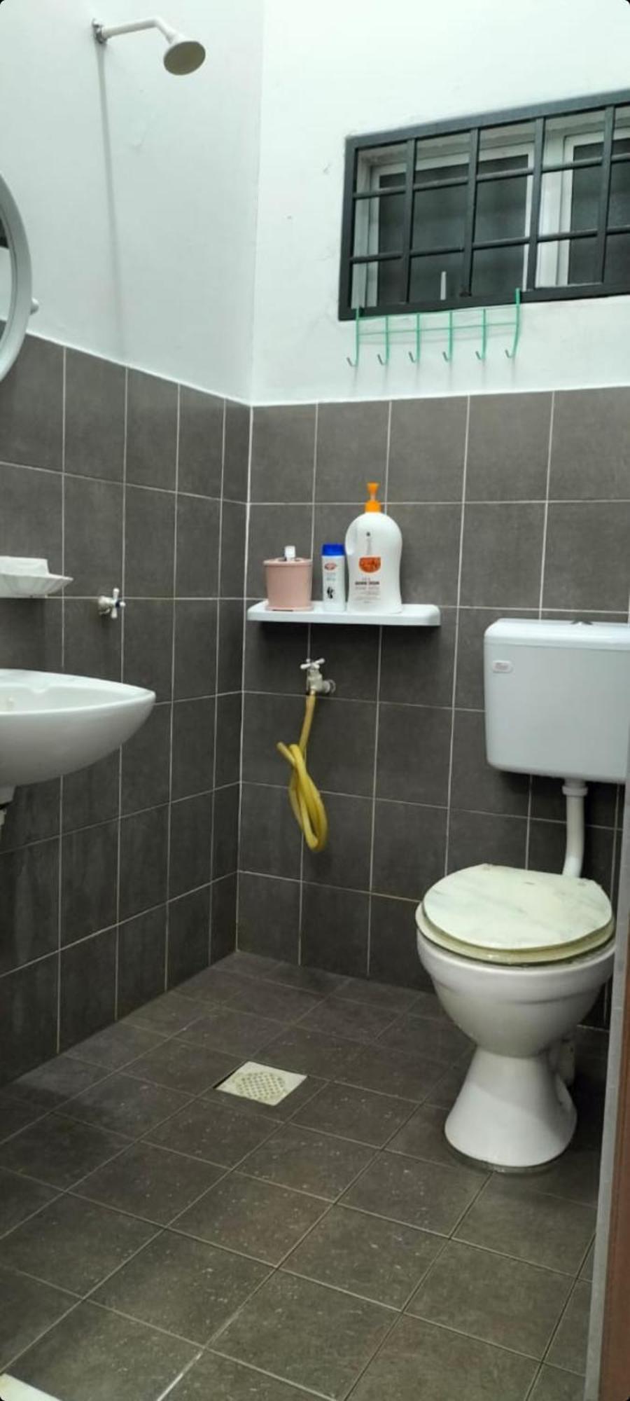 Pelangi Homestay Bota Esterno foto